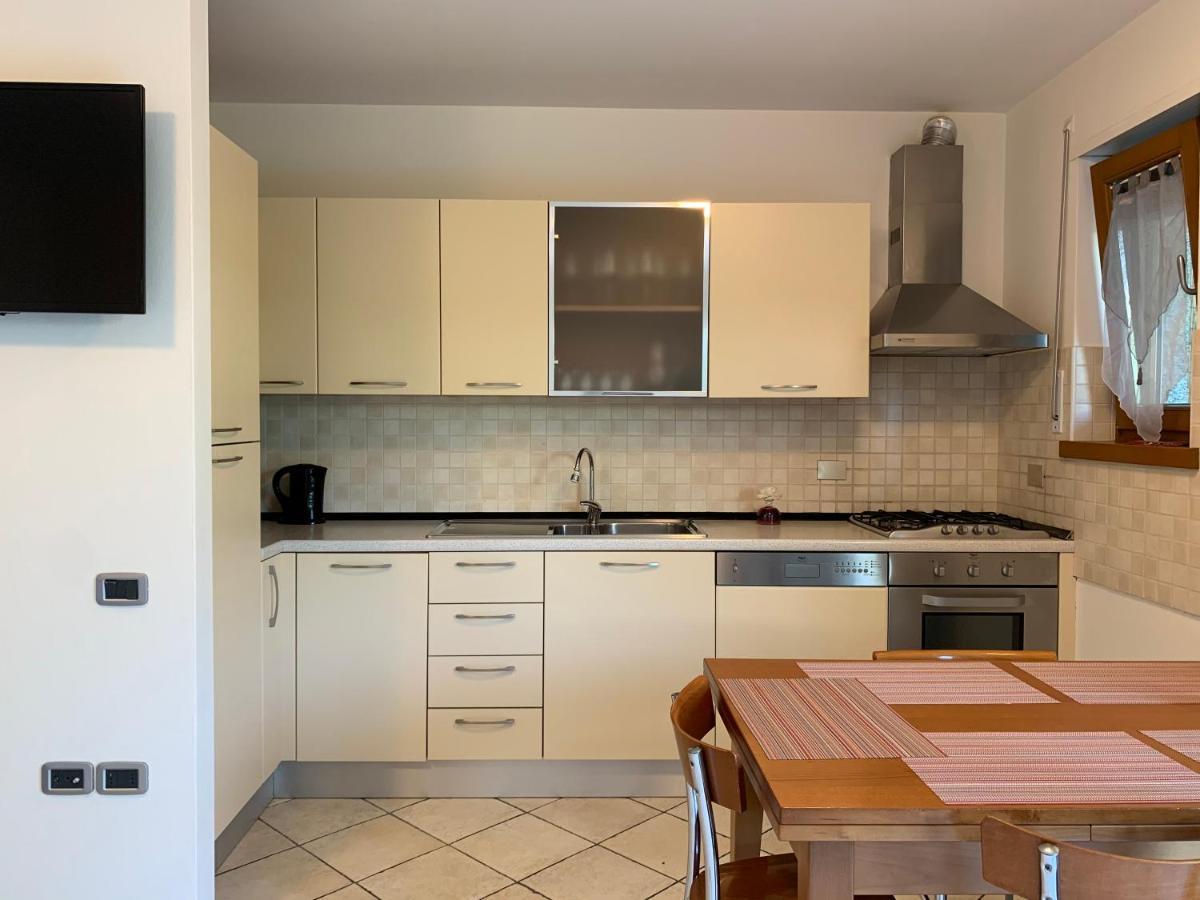 Appartamento Ivonn Con Giardino Riva del Garda Kültér fotó